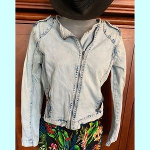 90’s Style Acid wash denim jacket  Forever 21